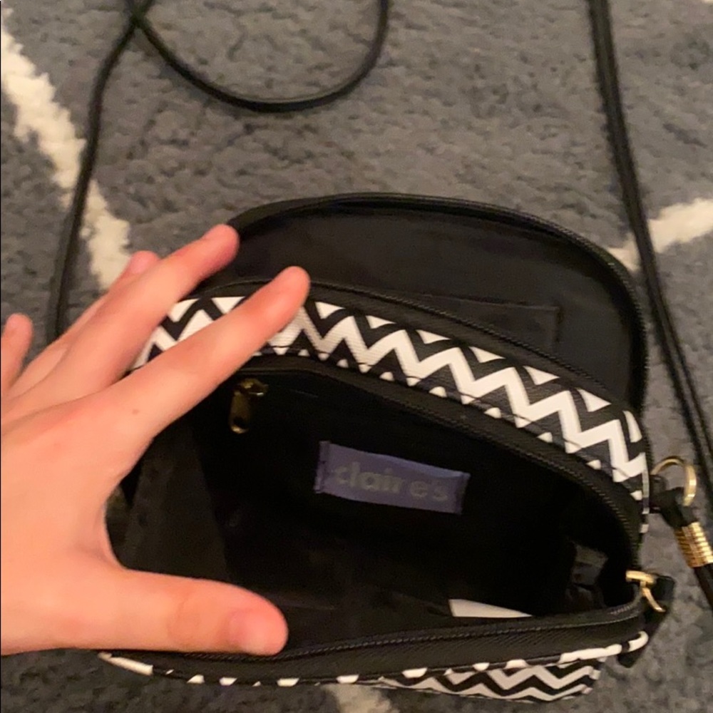 Purse - Picture 2 of 3